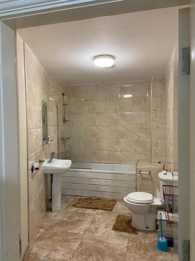 Cosy Living Apartment Camberley Ngoại thất bức ảnh